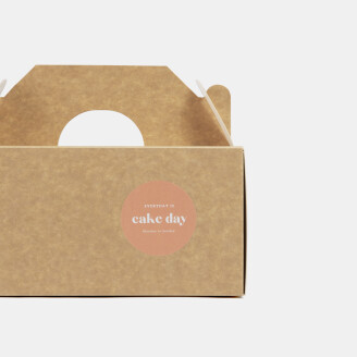 06 06 002 10 015 cake day 01 image